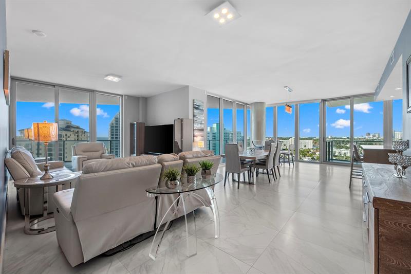 gianpierre giusti meza group listing, unit 1205, living room, paramount